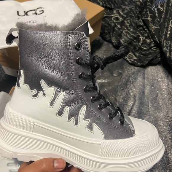 Ugg boots - Picture 4 of 5